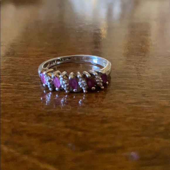 Sterling silver ruby and real diamonds ring - Picture 2 of 5